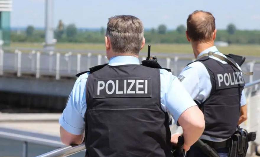 Policija Njemacka.jpg